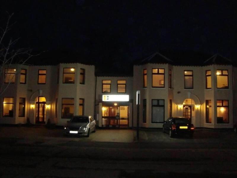 Best Inn Hotel - Genel