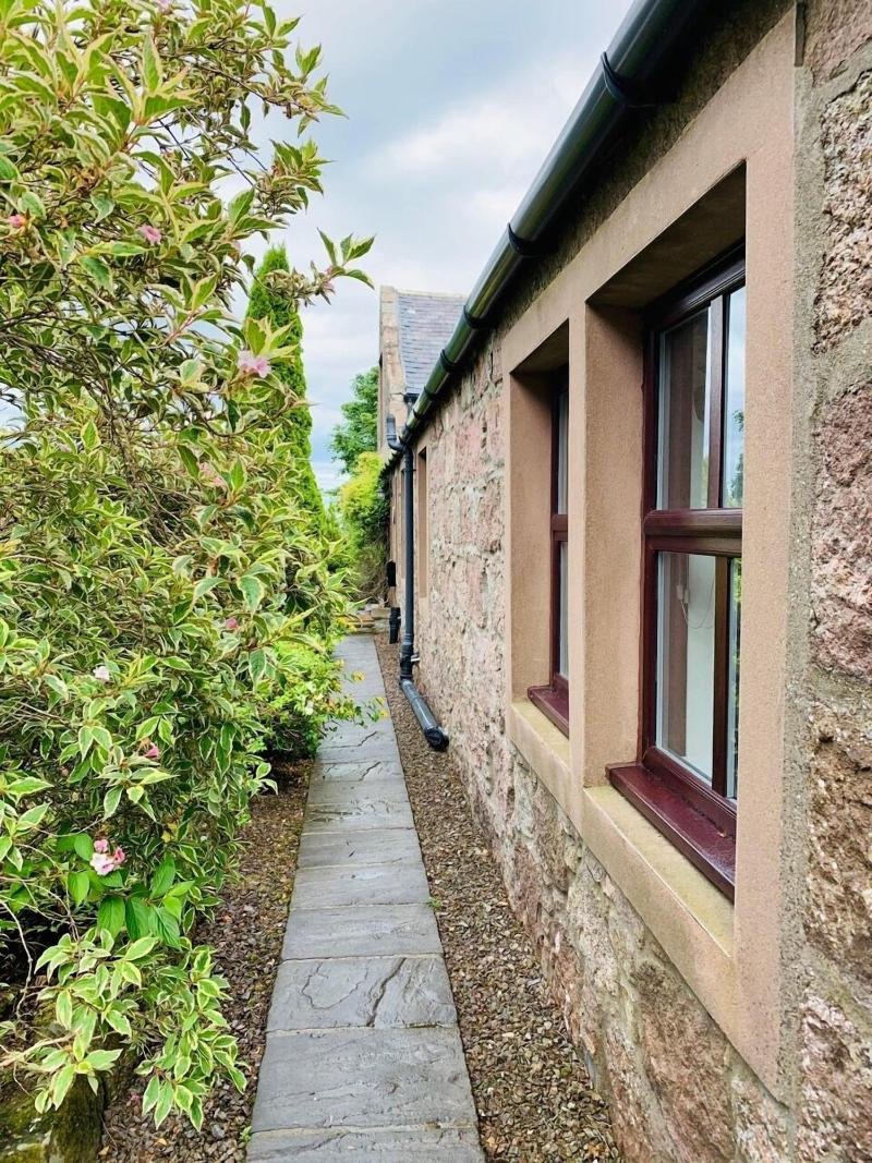 Crawfield Grange - Genel