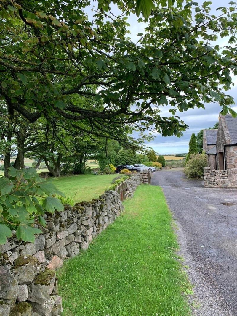 Crawfield Grange - Genel