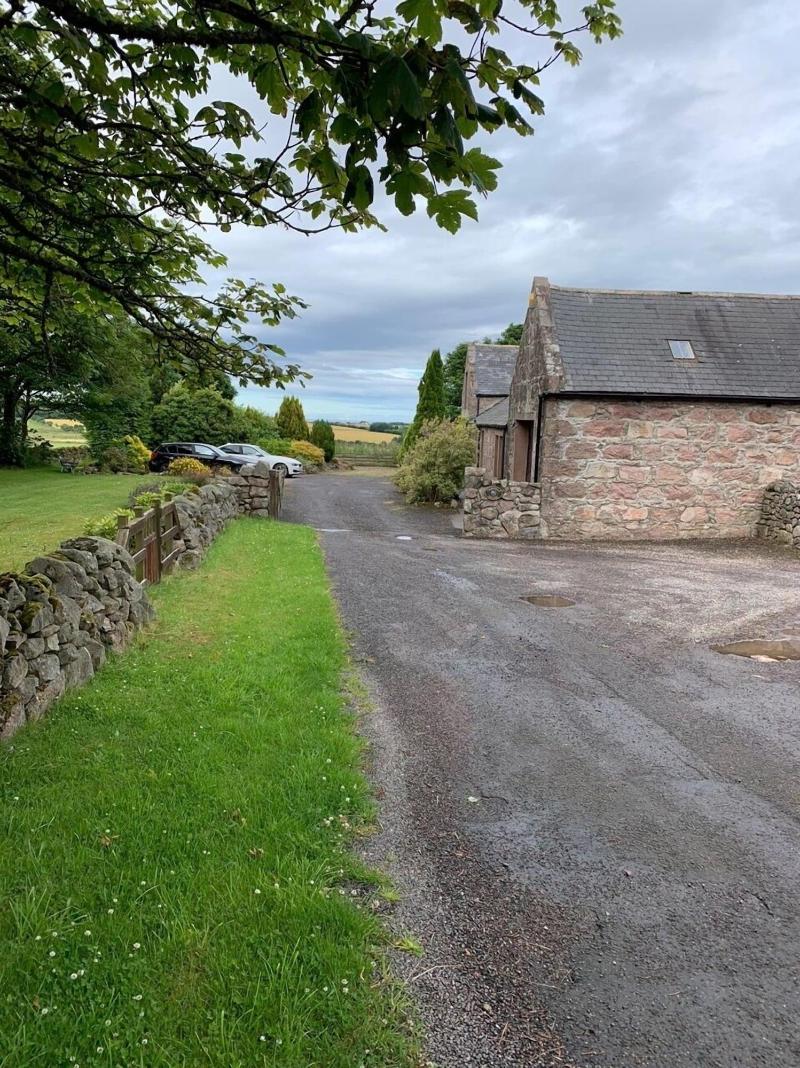 Crawfield Grange - Genel