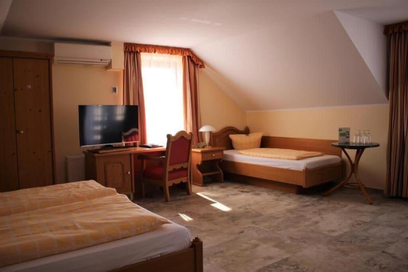 Bed Breakfast Hotel Ma Llerhof - Oda