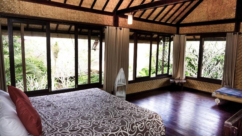 Sari Bamboo Bungalows - Oda