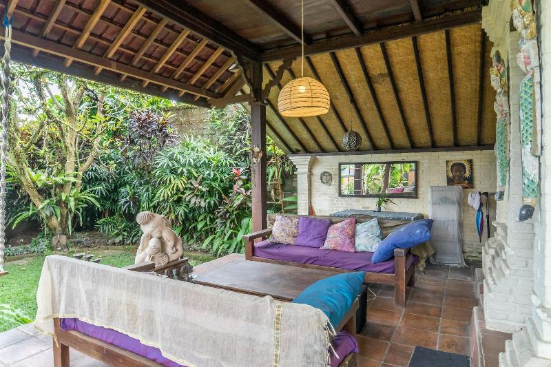 Sari Bamboo Bungalows - Oda