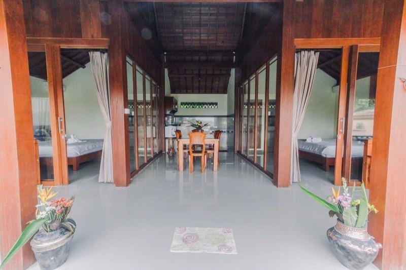 Sari Bamboo Bungalows - Oda