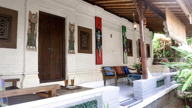 Sari Bamboo Bungalows - Oda