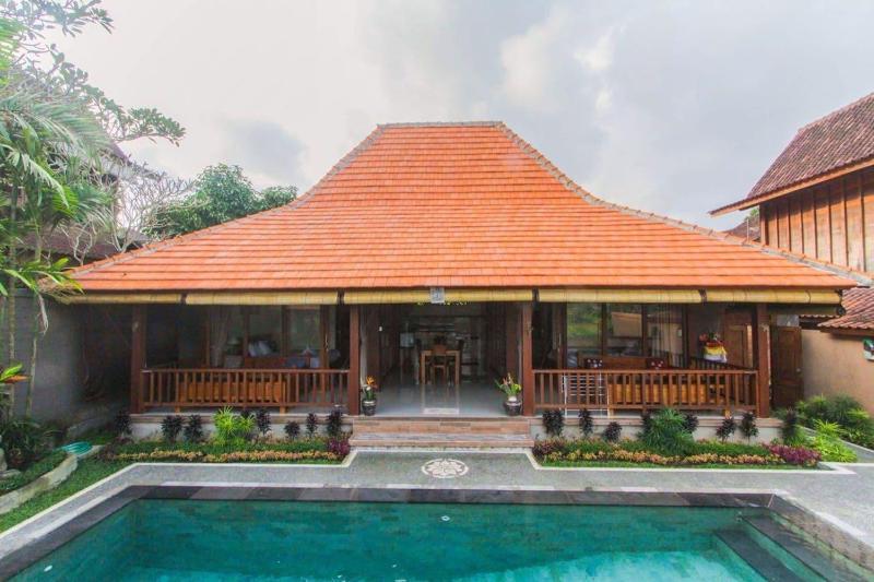 Sari Bamboo Bungalows - Oda