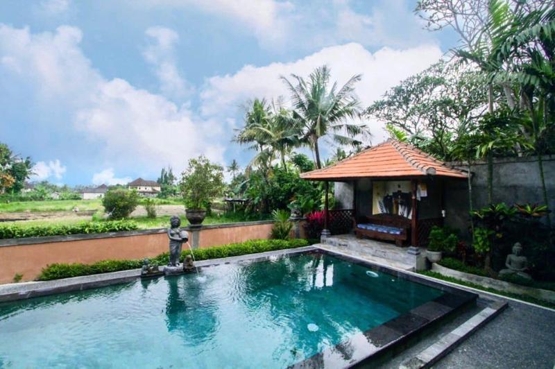 Sari Bamboo Bungalows - Oda