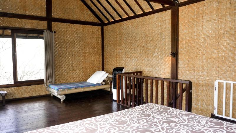 Sari Bamboo Bungalows - Oda