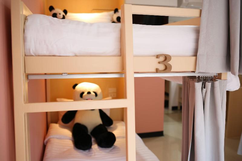 Lucky Panda Hotel by ZUZU - Oda