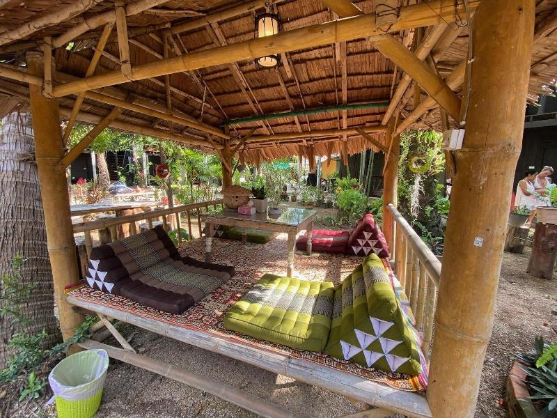 Leaf House Bungalow Hostel - Genel