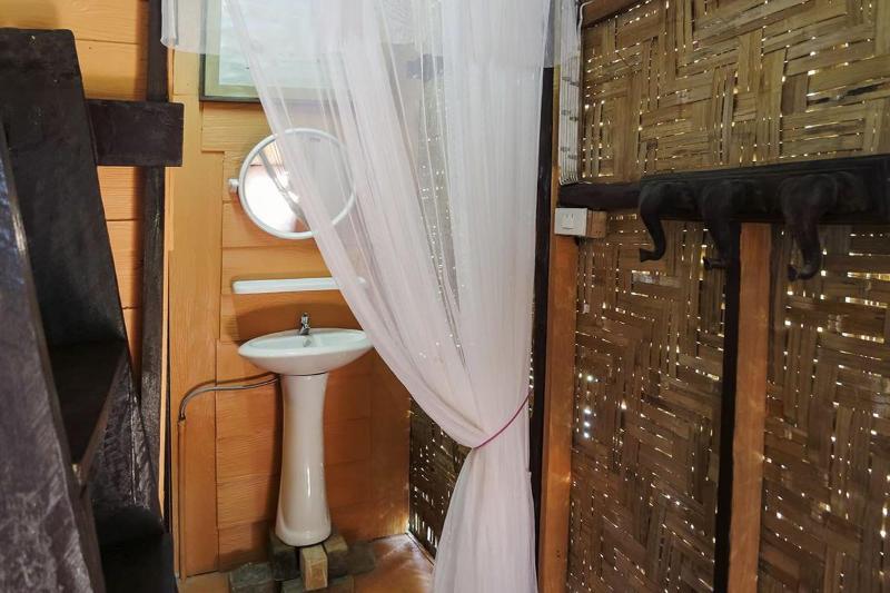 Leaf House Bungalow Hostel - Oda