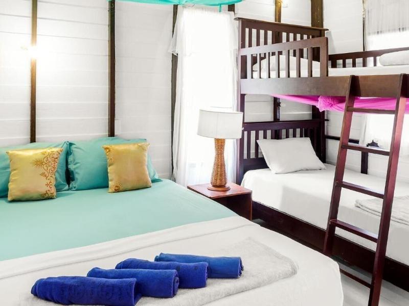 Leaf House Bungalow Hostel - Oda