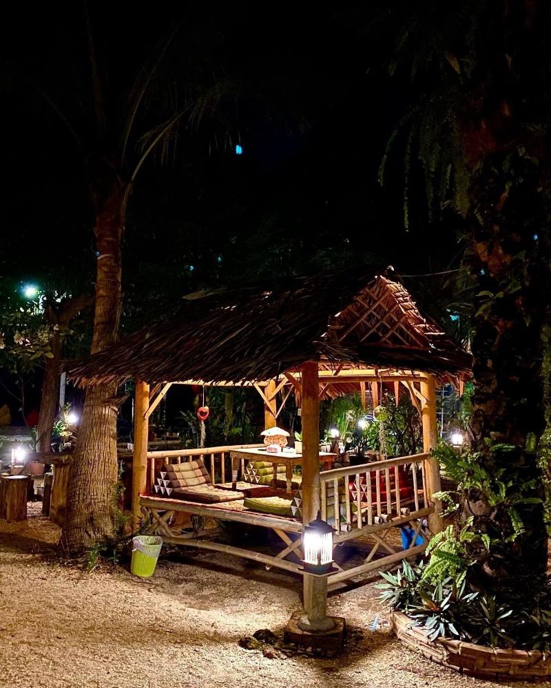 Leaf House Bungalow Hostel - Oda