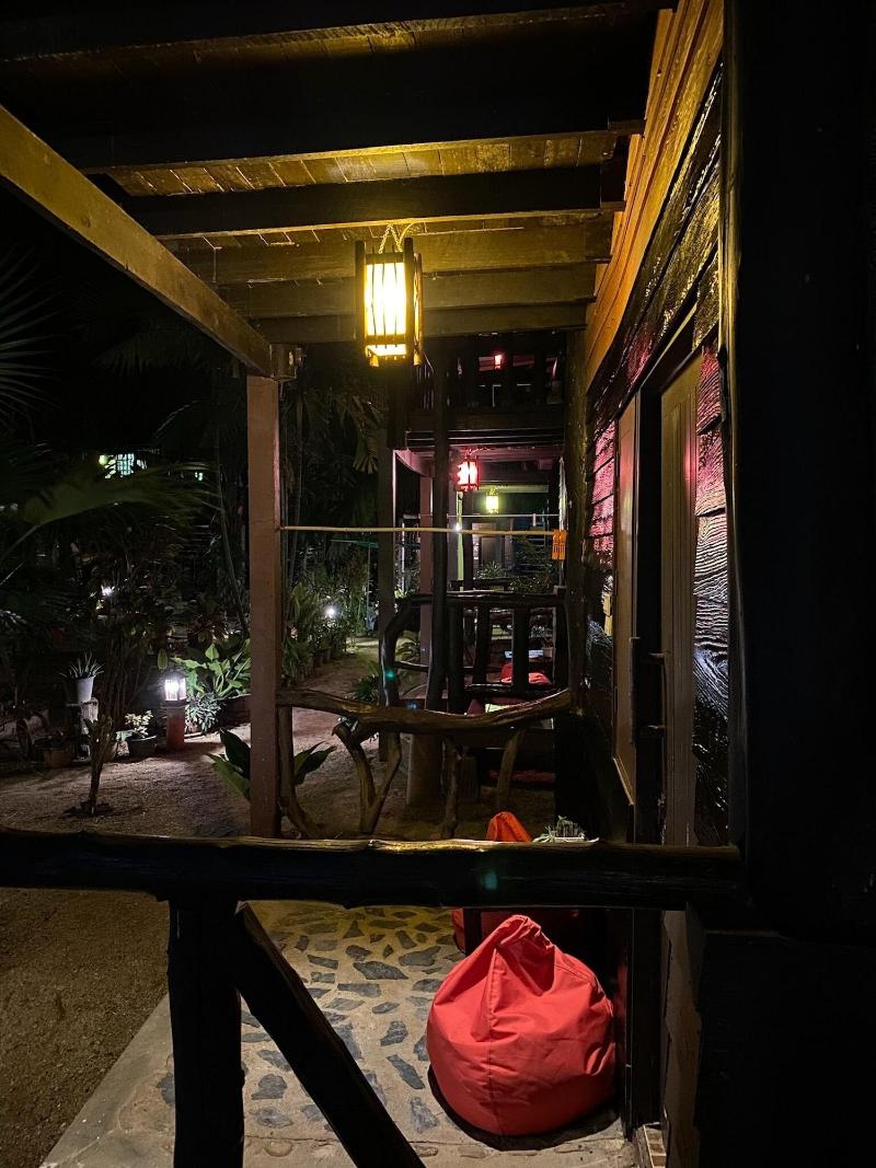 Leaf House Bungalow Hostel - Oda