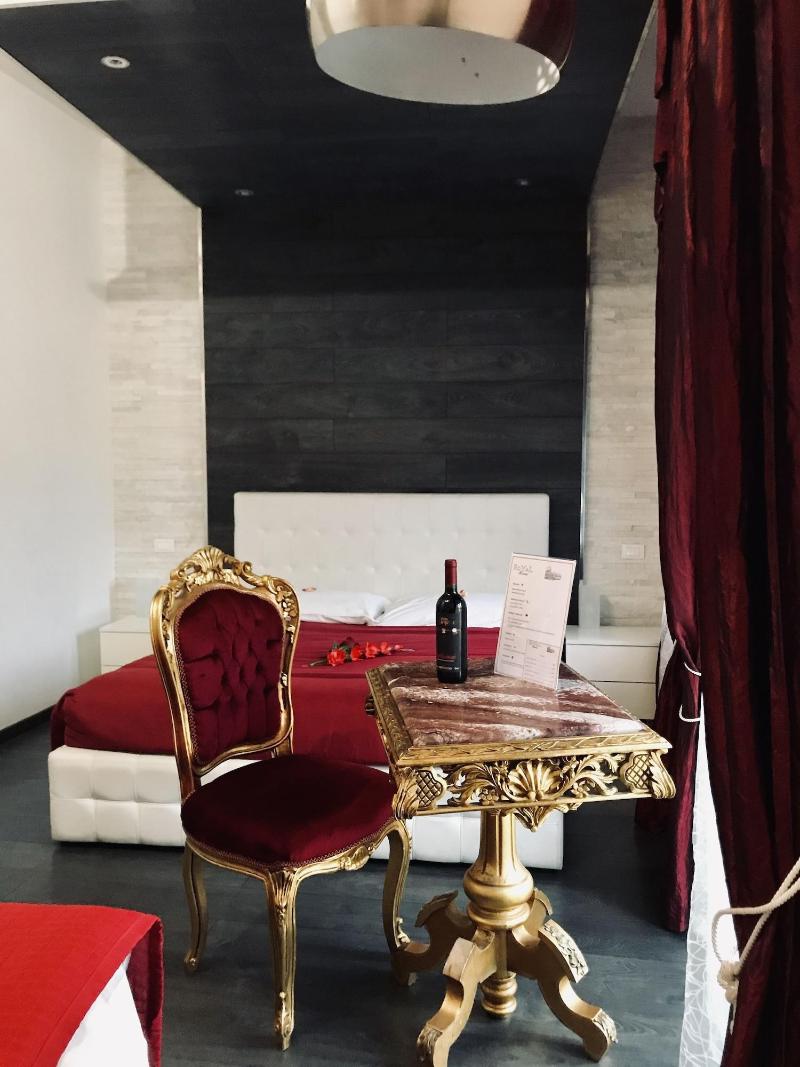 Royal Rooms Colosseo - Oda