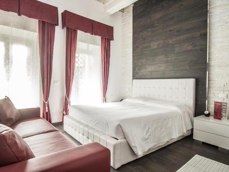 Royal Rooms Colosseo - Oda