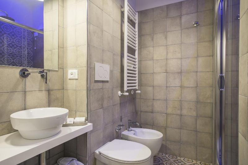 Trastevere Gallery Suites - Oda
