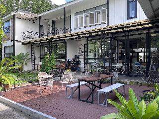 Sherloft Home And Hostel Dormitory fotoÄŸrafÄ±