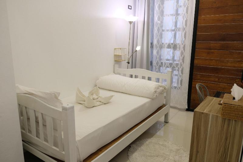 Sherloft Home And Hostel Dormitory - Oda