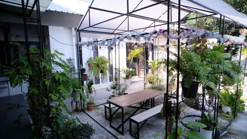 Sherloft Home And Hostel Dormitory - Restoran