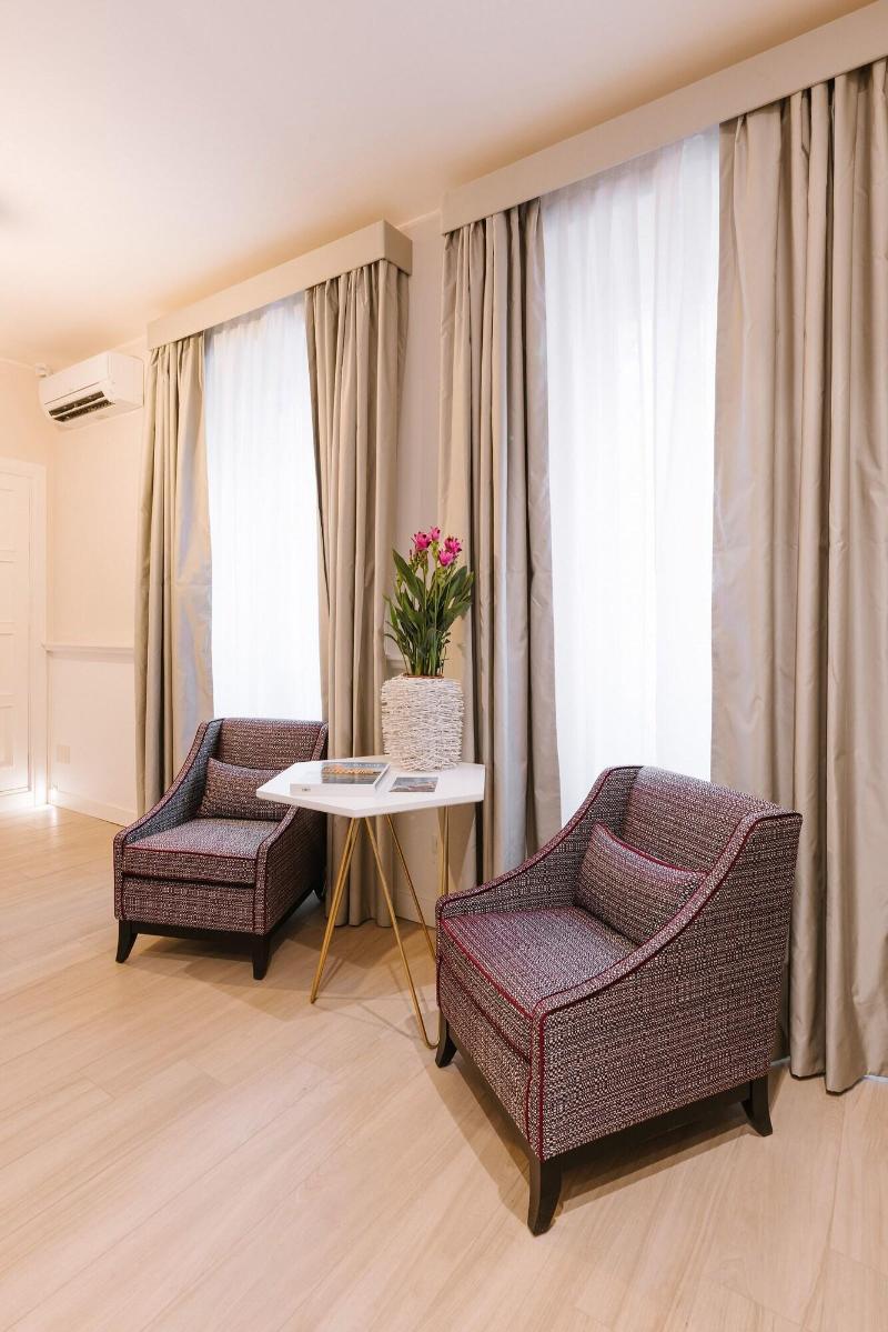 Rhea Silvia Luxury Navona - Lobi