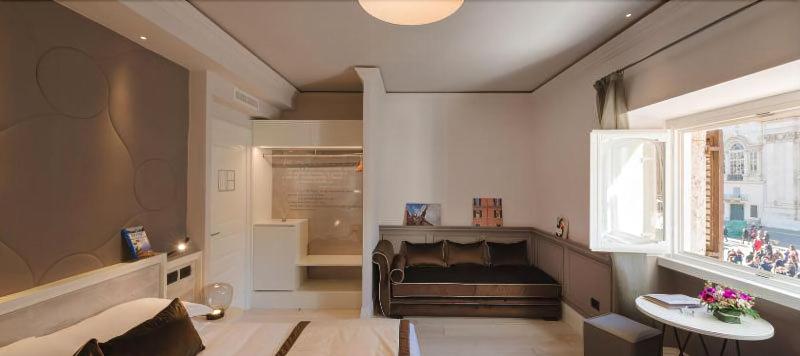 Rhea Silvia Luxury Navona - Oda