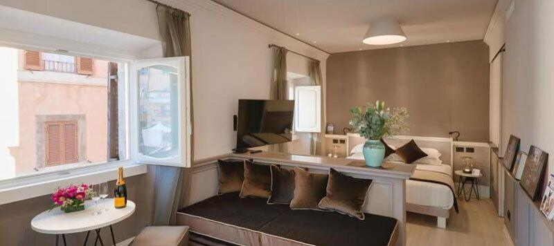 Rhea Silvia Luxury Navona - Oda