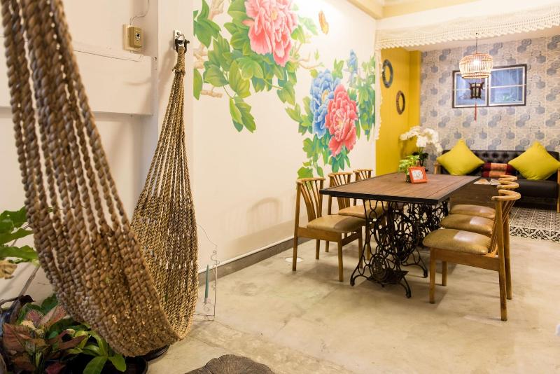 The Neighbors Hostel Adults Only - Lobi