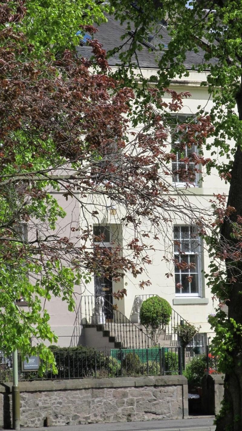 The Townhouse - Genel