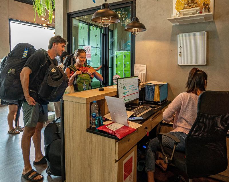 Patong Poshtel Adults Only - Lobi