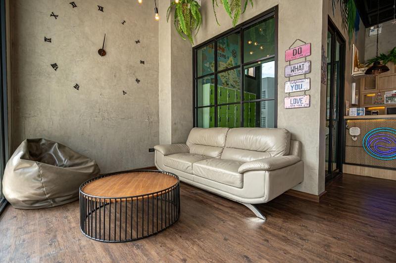 Patong Poshtel Adults Only - Lobi