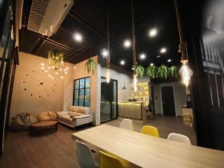 Patong Poshtel Adults Only fotoÄŸrafÄ±