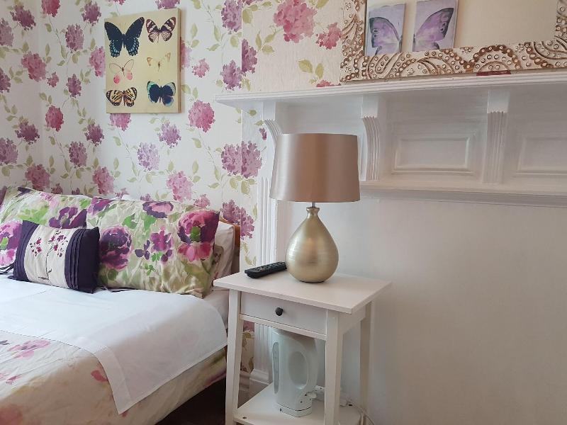 Adams Guest House - Lobi