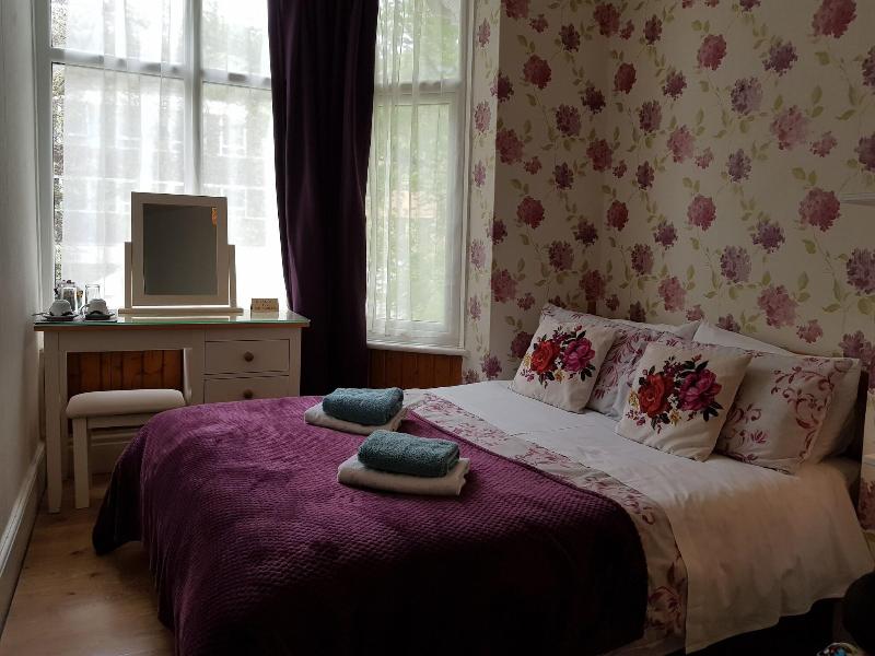 Adams Guest House - Lobi