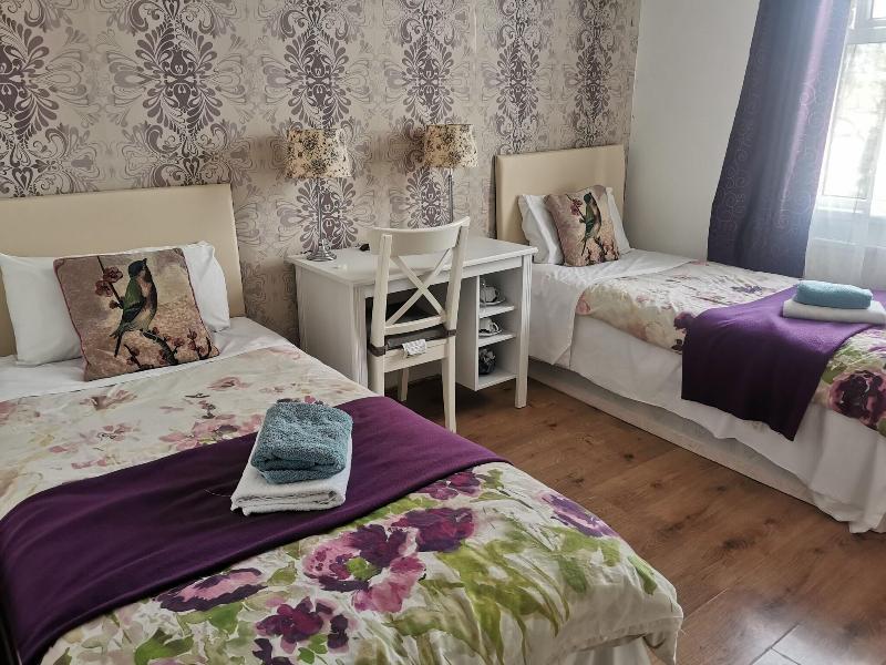 Adams Guest House - Oda