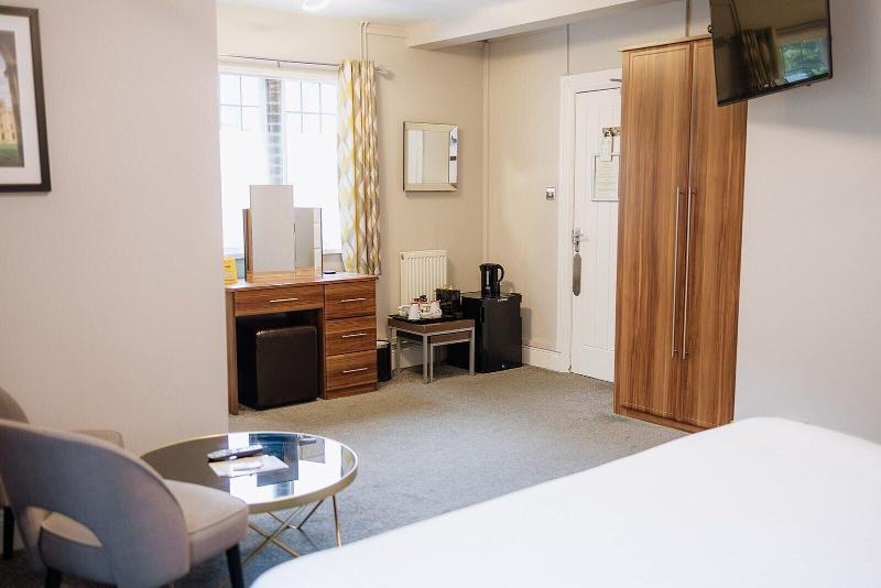 Red Mullions Guest House - Oda