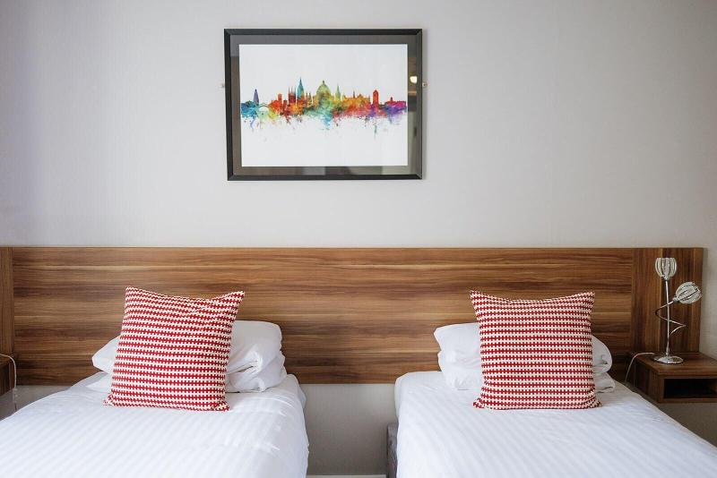 Red Mullions Guest House - Oda