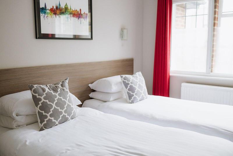 Red Mullions Guest House - Oda