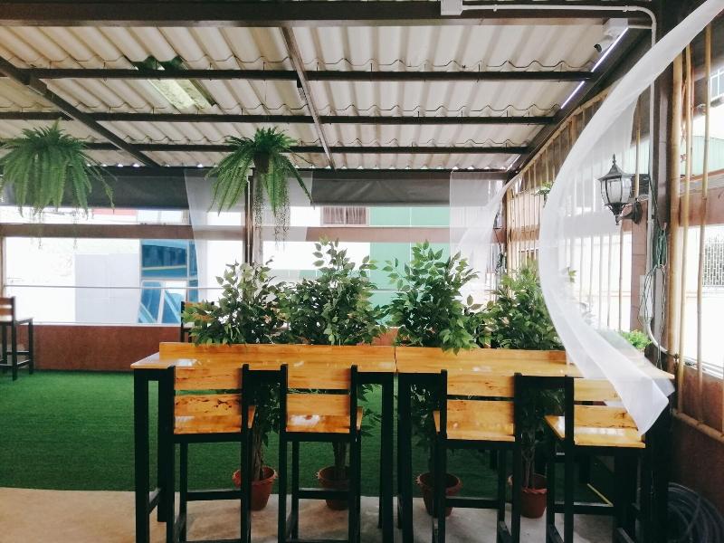 White House Hostel - Lobi