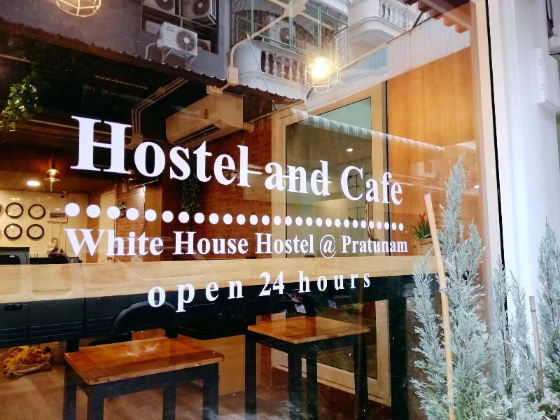 White House Hostel - Genel