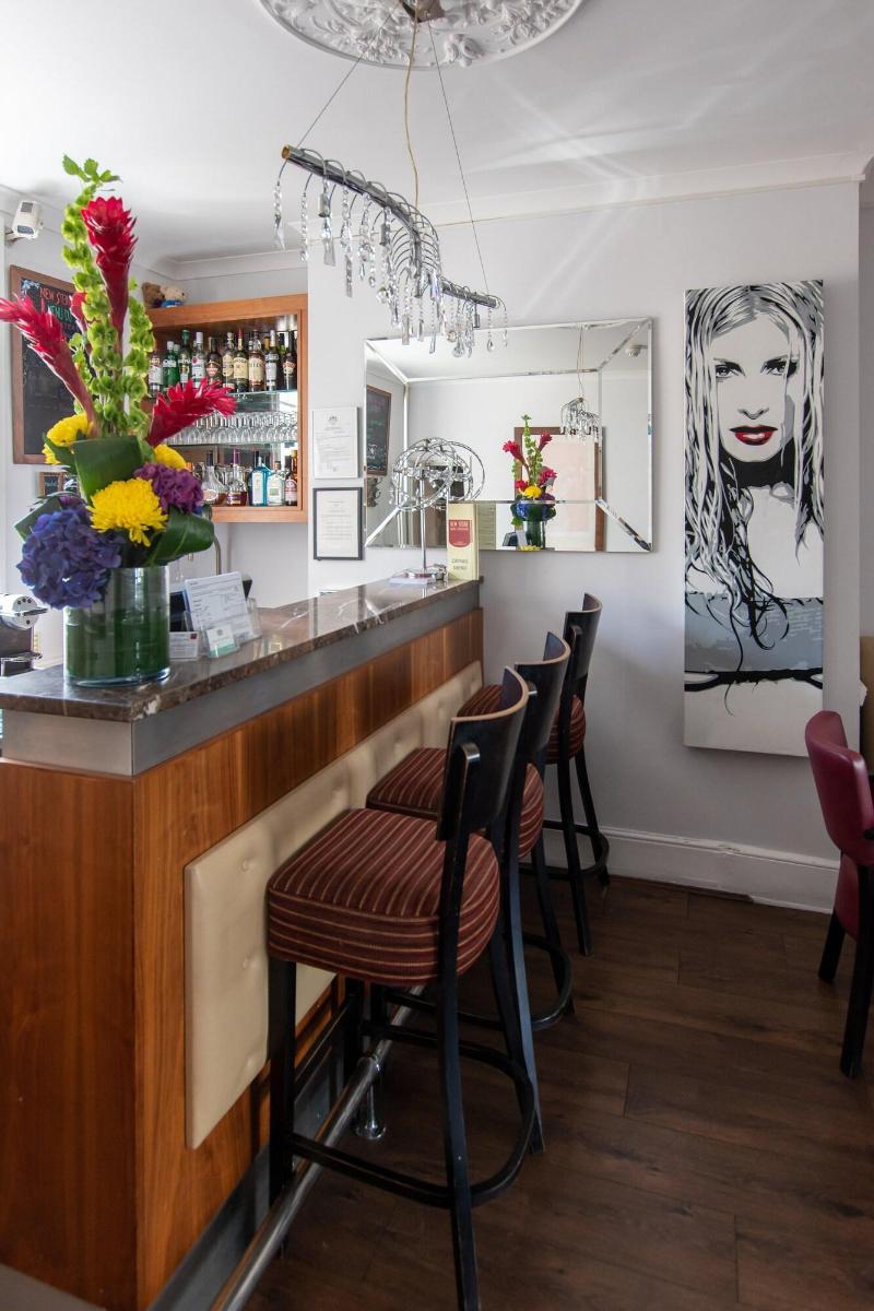 New Steine - Bar