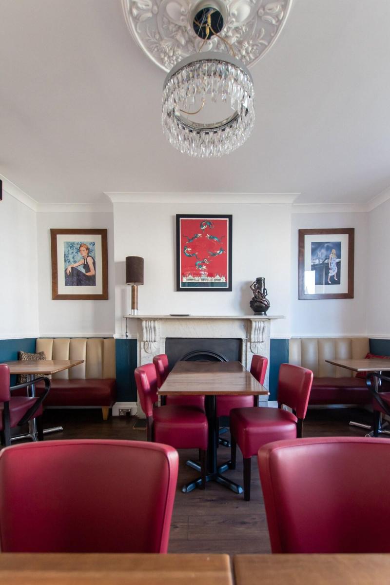 New Steine - Bar