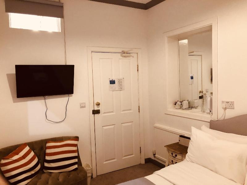 Allison House 17 - Oda
