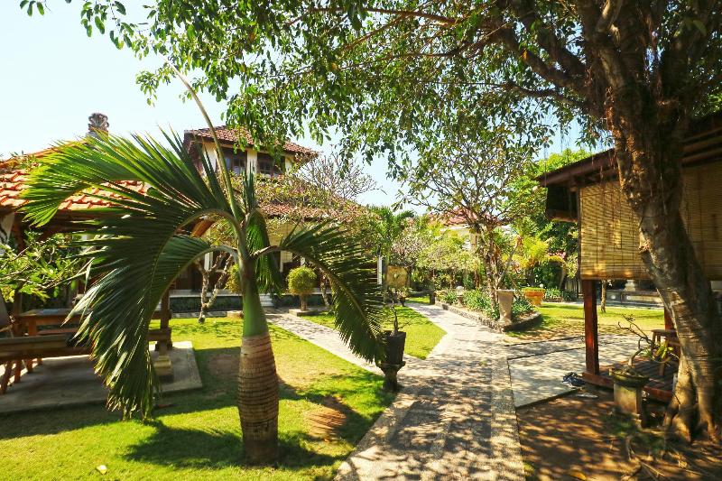 Puri Nusa Beach Hotel - Genel