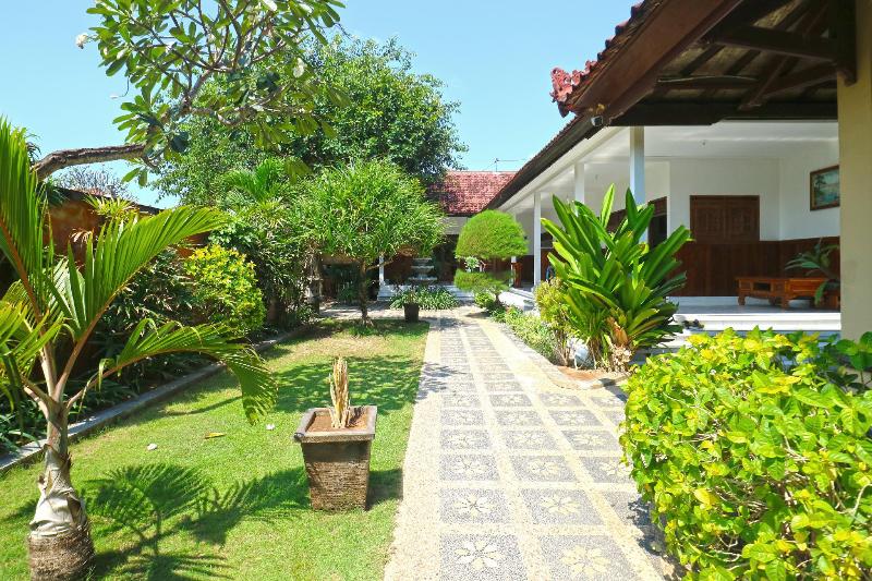 Puri Nusa Beach Hotel - Genel