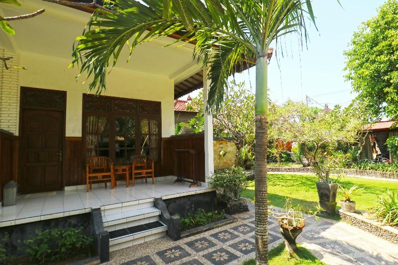 Puri Nusa Beach Hotel - Genel