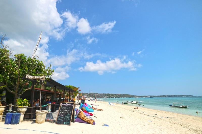 Puri Nusa Beach Hotel - Plaj
