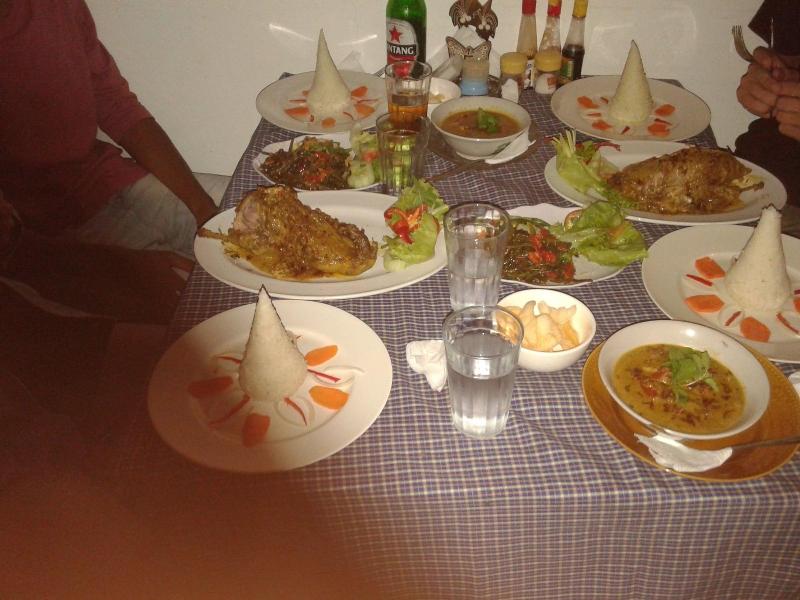 Titi Sedana Homestay - Restoran