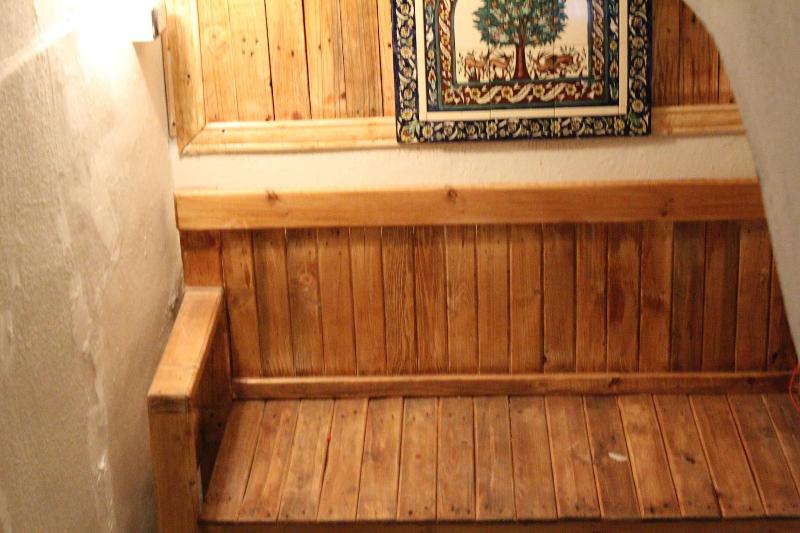 The Cabin Hostel - Genel