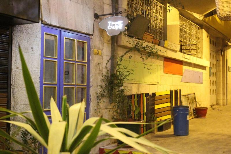 The Cabin Hostel - Genel